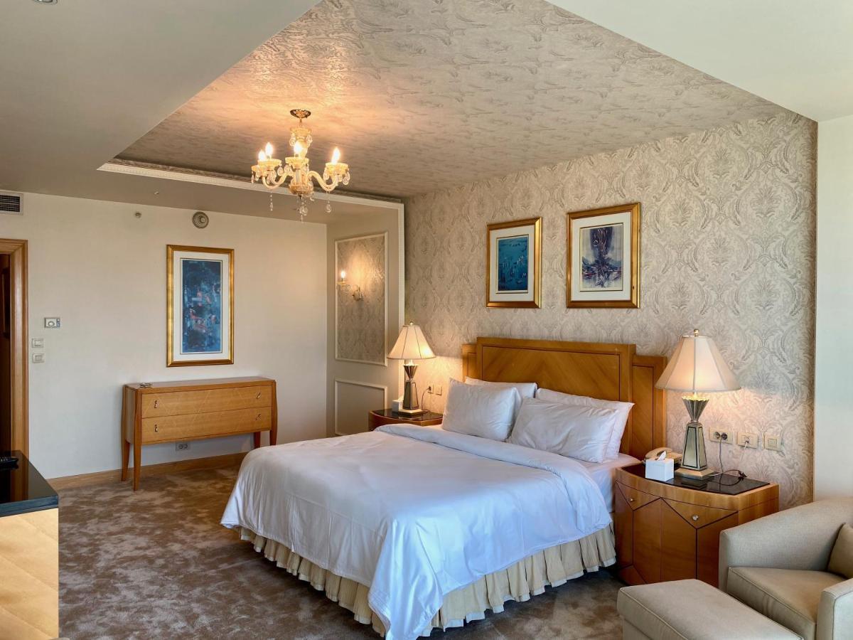 Chez Haytham At Four Seasons Nile Plaza Residential Suite Kaherah Luaran gambar